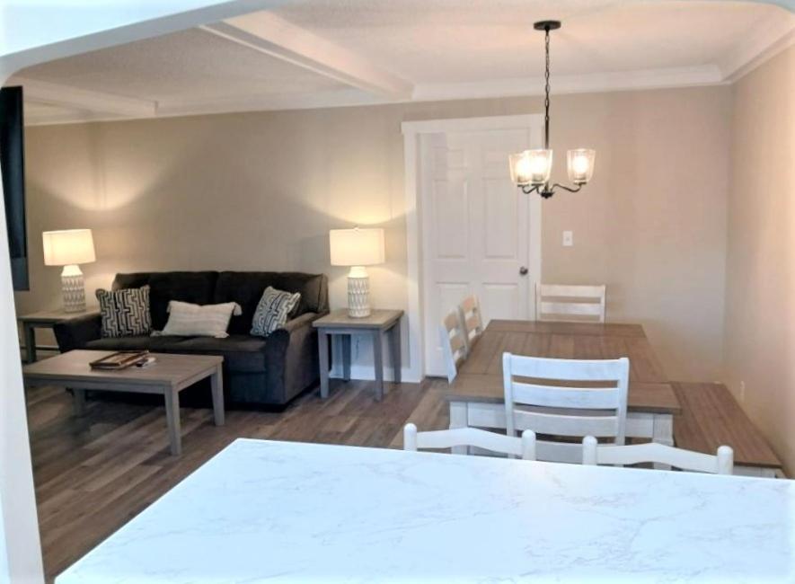 Top Notch Inn Ґорем Екстер'єр фото