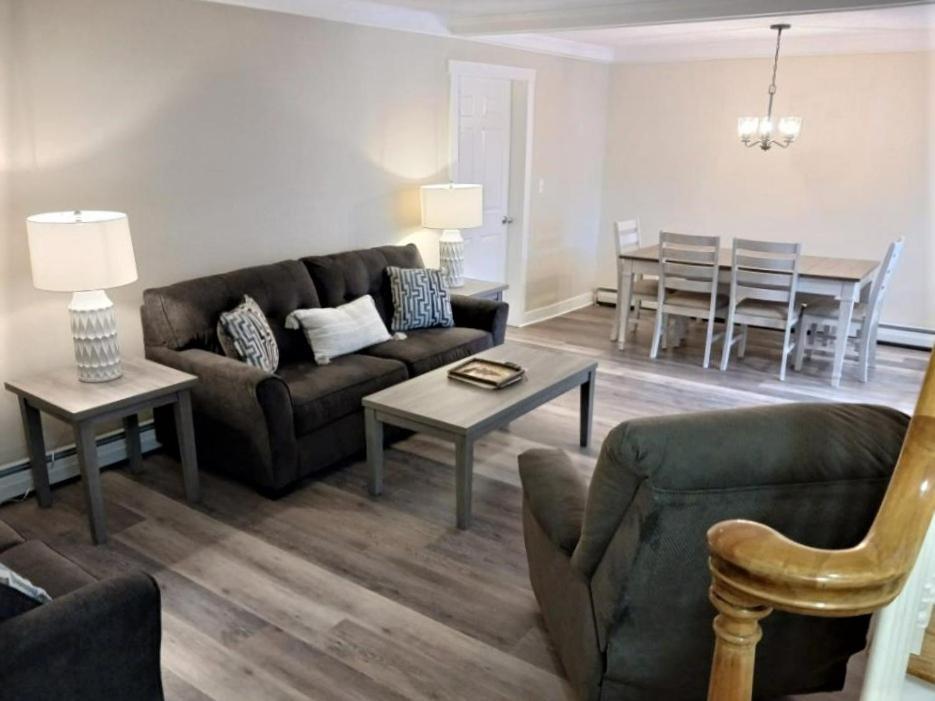 Top Notch Inn Ґорем Екстер'єр фото